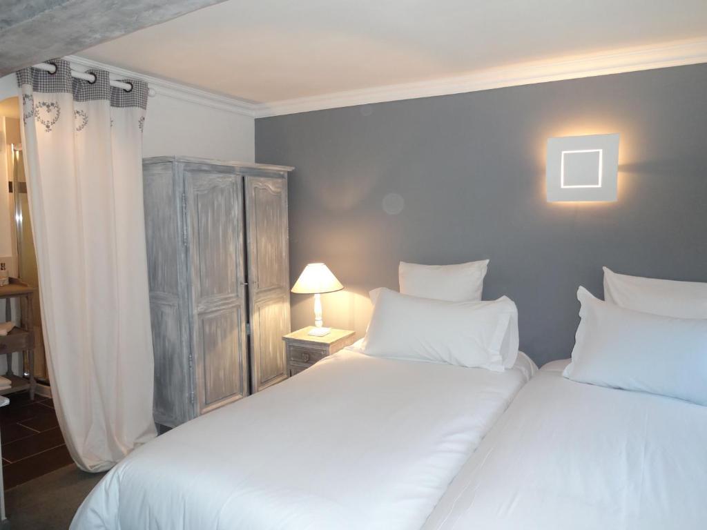 Hotel Le P'Tit Beaumont Room photo